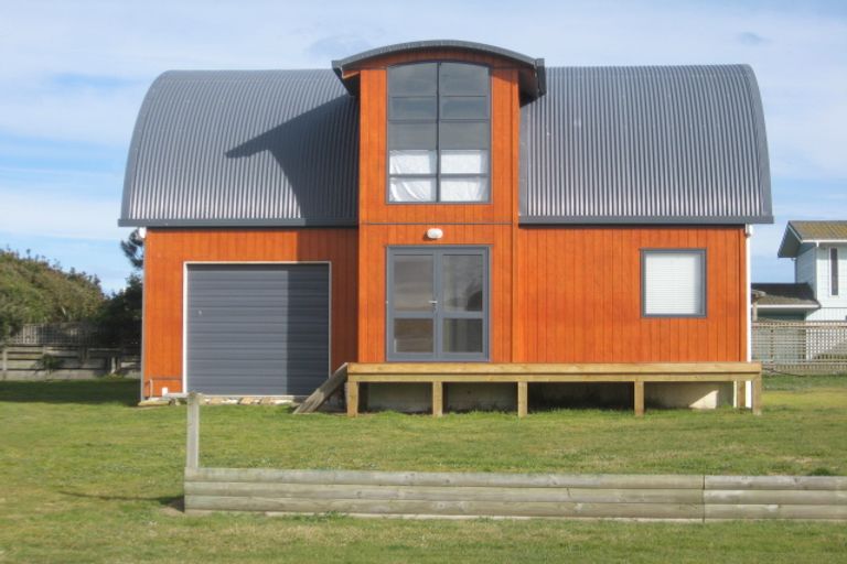 Photo of property in 11 Rua Avenue, Waitarere Beach, Levin, 5510