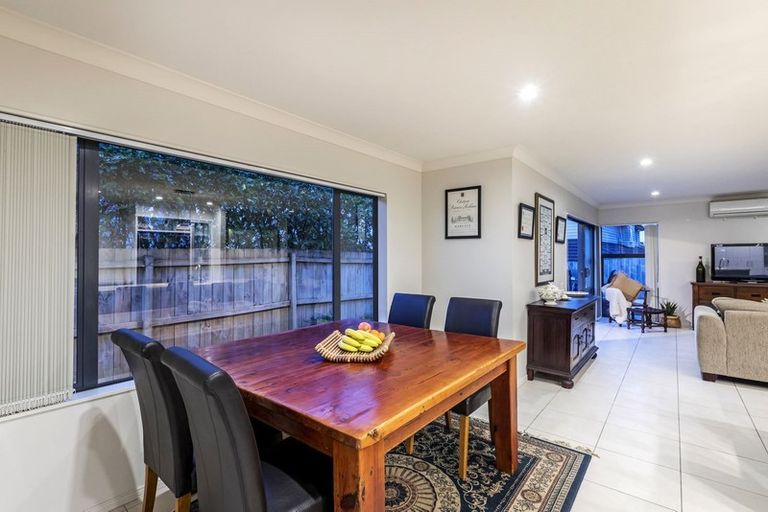 Photo of property in 82 Oakway Drive, Schnapper Rock, Auckland, 0632