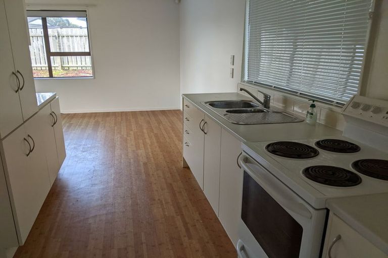 Photo of property in 60 Lavelle Road, Henderson, Auckland, 0612