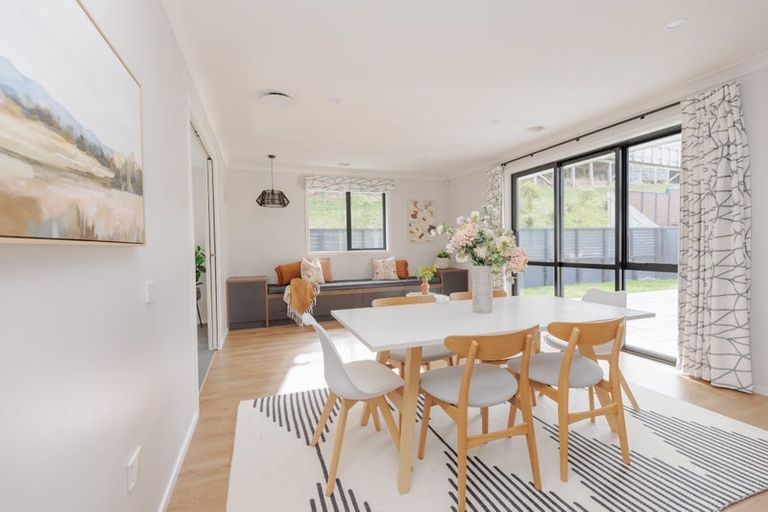 Photo of property in 121 Melksham Drive, Churton Park, Wellington, 6037