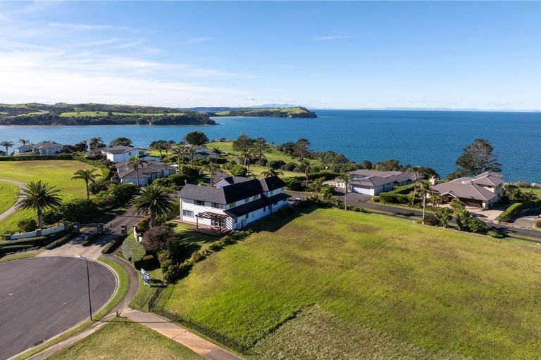 Photo of property in 4 Palm View Terrace, Gulf Harbour, Whangaparaoa, 0930