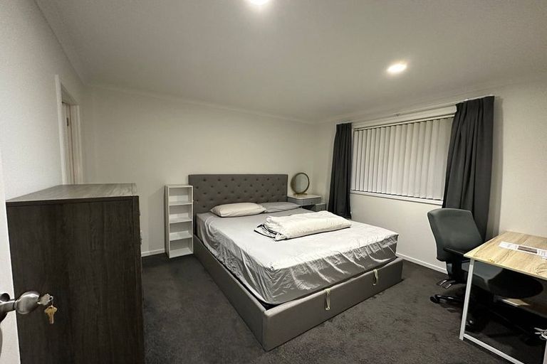 Photo of property in 78 Bluebird Crescent, Unsworth Heights, Auckland, 0632