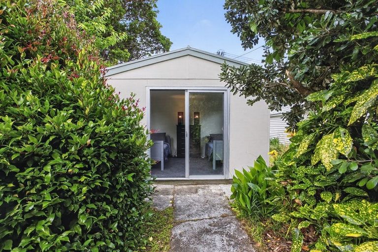 Photo of property in 100 Alexander Road, Raumati Beach, Paraparaumu, 5032