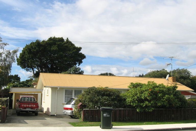 Photo of property in 4 Totara Park Road, Clouston Park, Upper Hutt, 5018