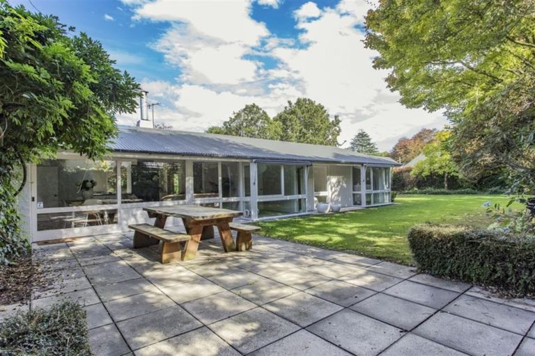 Photo of property in 17 Chepstow Avenue, Fendalton, Christchurch, 8052