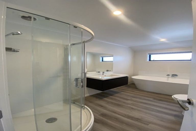 Photo of property in 9a Fitzherbert Road, Wainuiomata, Lower Hutt, 5014