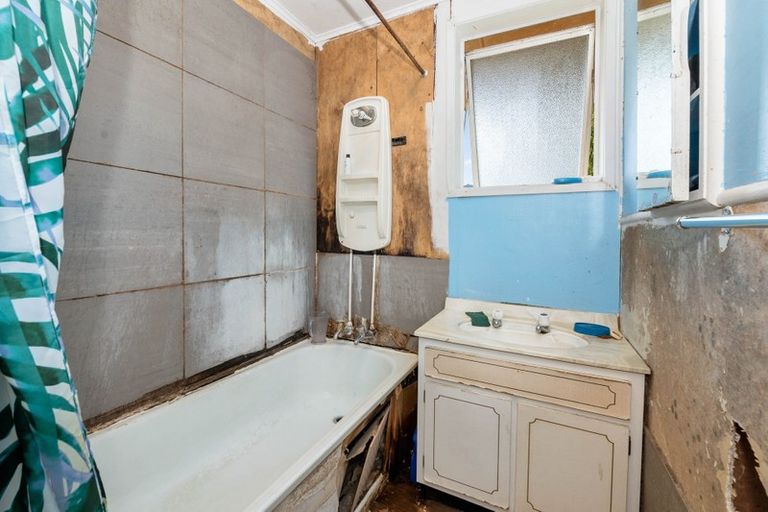 Photo of property in 298 Malfroy Road, Pomare, Rotorua, 3015