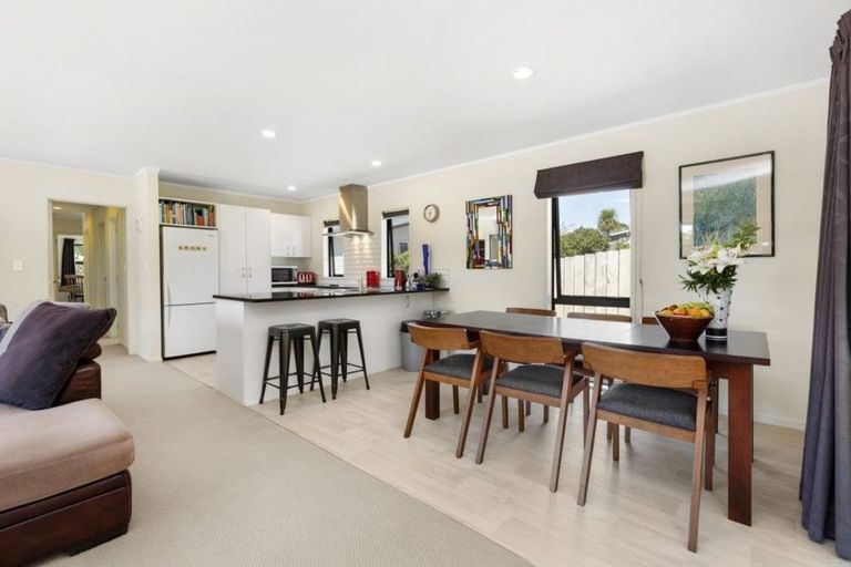 Photo of property in 5b Waikowhai Place, Raglan, 3225