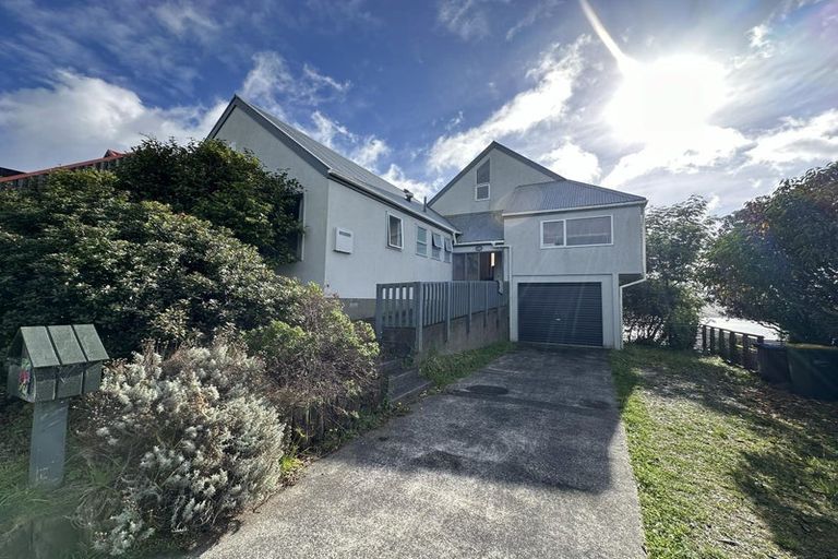 Photo of property in 89 Kahu Road, Paremata, Porirua, 5024