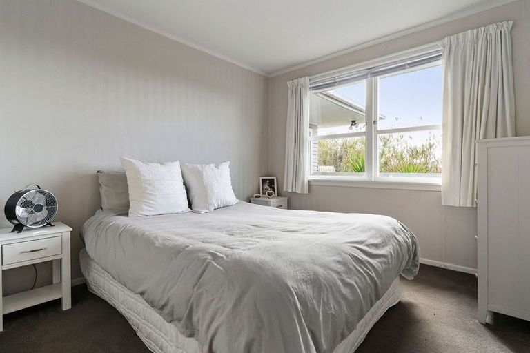 Photo of property in 1/67 Manuka Road, Bayview, Auckland, 0629