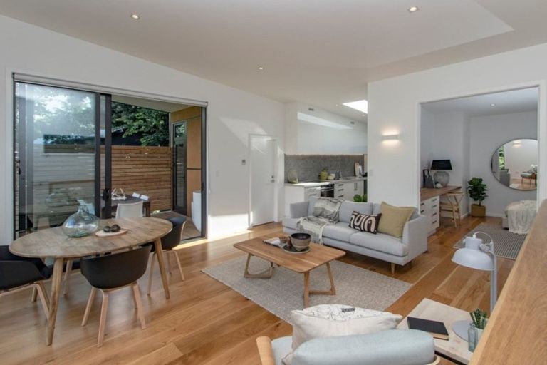 Photo of property in 31 Burns Road, Hospital Hill, Napier, 4110