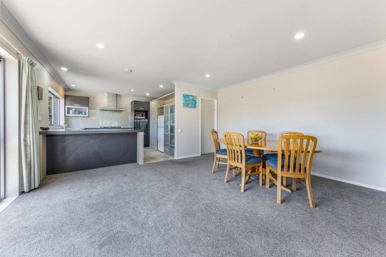 Photo of property in 52 Belfry Place, Wattle Downs, Auckland, 2103