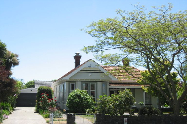 Photo of property in 15 Medway Street, Richmond, Christchurch, 8013