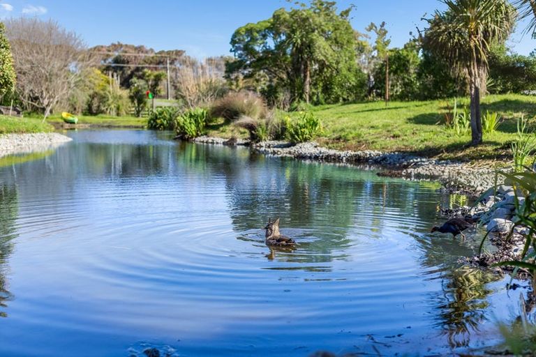 Photo of property in 106 Paetawa Road, Peka Peka, Waikanae, 5391