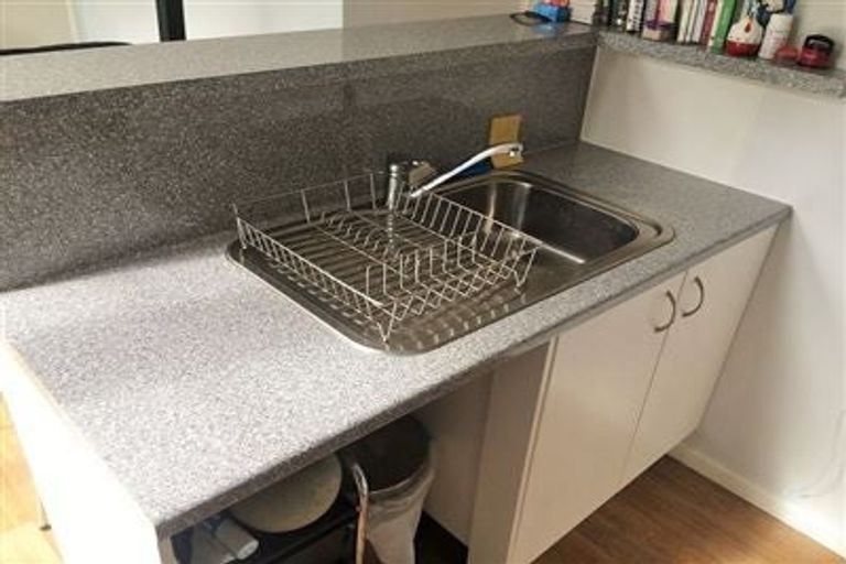 Photo of property in 124 Taylor Terrace, Tawa, Wellington, 5028