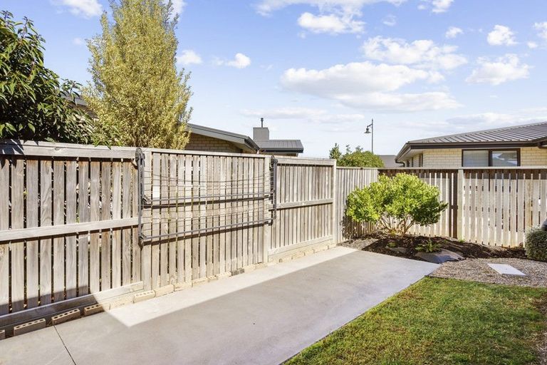 Photo of property in 38 Jarrett Terrace, Leamington, Cambridge, 3432