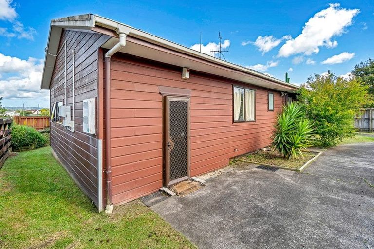 Photo of property in 246 Te Atatu Road, Te Atatu South, Auckland, 0610