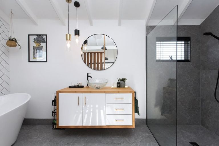 Photo of property in 10a Fovant Street, Russley, Christchurch, 8042