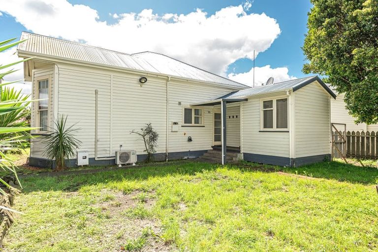 Photo of property in 69 Carlton Avenue, Tawhero, Whanganui, 4501