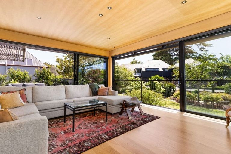 Photo of property in 35 Poynder Avenue, Merivale, Christchurch, 8014