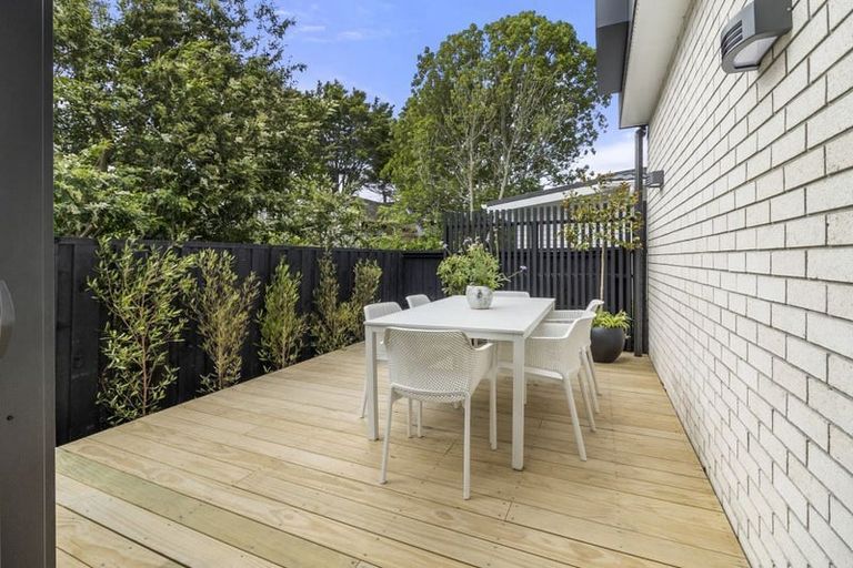 Photo of property in 5c Hillcrest Avenue, Hillcrest, Auckland, 0627