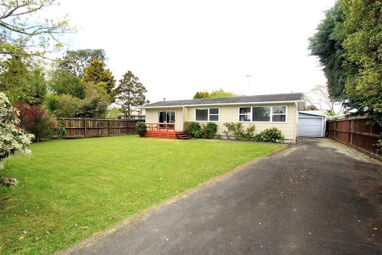 Photo of property in 16 Pickering Crescent, Chedworth, Hamilton, 3210