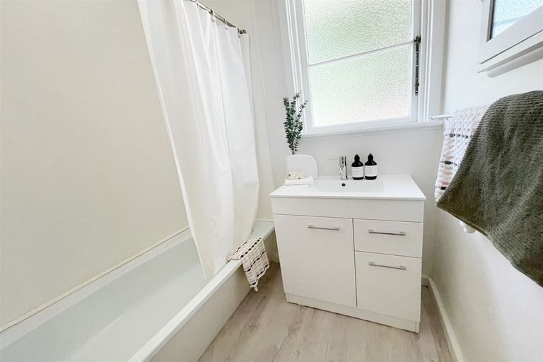 Photo of property in 10 Settlement Road, Kurow, 9435