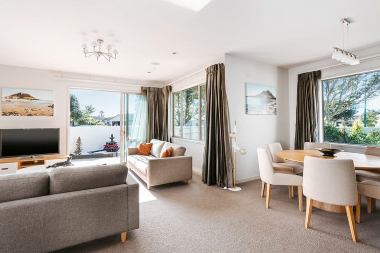 Photo of property in 92 Tuihana Drive, Papamoa Beach, Papamoa, 3118