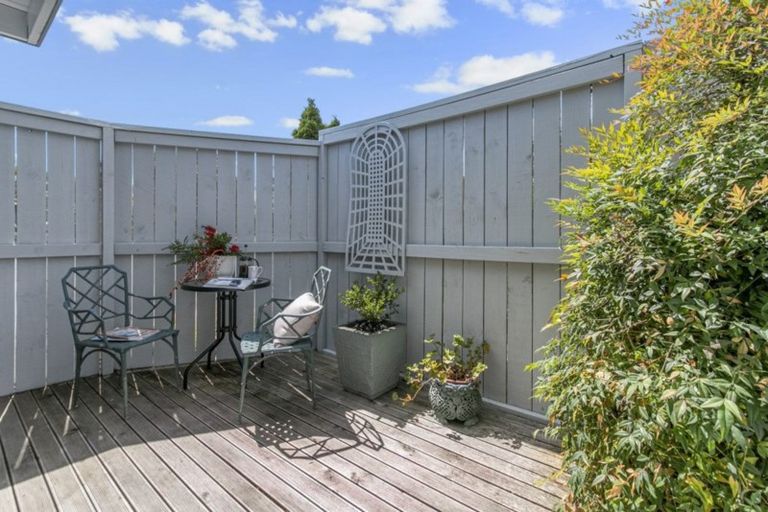 Photo of property in 2/21 Prince Regent Drive, Half Moon Bay, Auckland, 2012