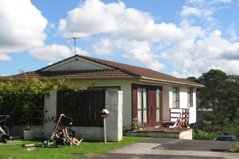 Photo of property in 15 Adam Sunde Place, Glen Eden, Auckland, 0602