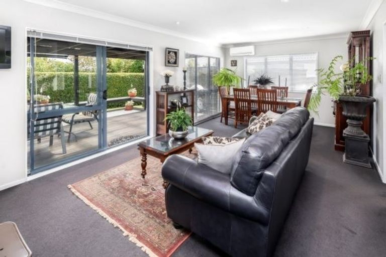 Photo of property in 201 Kilkenny Drive, East Tamaki Heights, Auckland, 2016