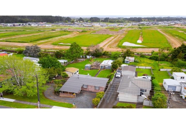 Photo of property in 351 Main Road, Huapai, Kumeu, 0810