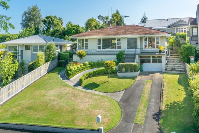 Photo of property in 10 Riverview Terrace, Fairfield, Hamilton, 3214