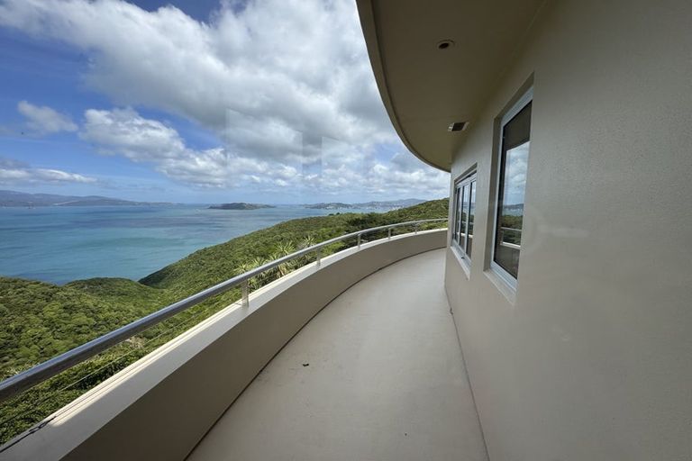 Photo of property in 14 Forbes Lane, Newlands, Wellington, 6037