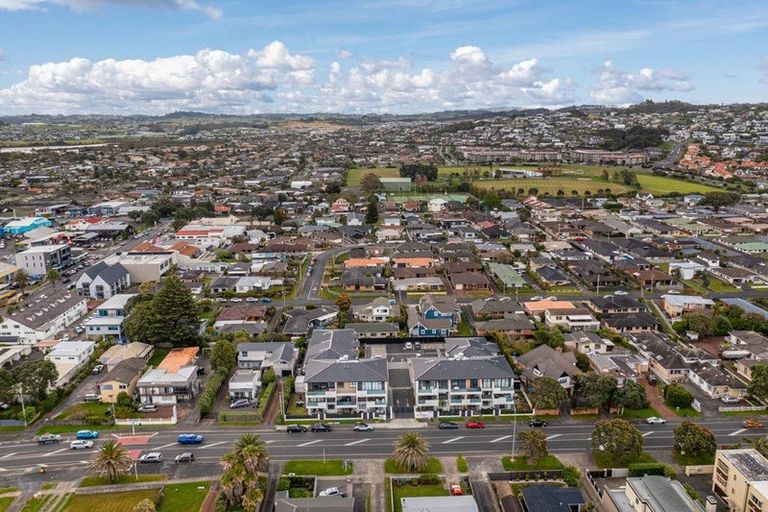 Photo of property in 1/388 Hibiscus Coast Highway, Orewa, 0931