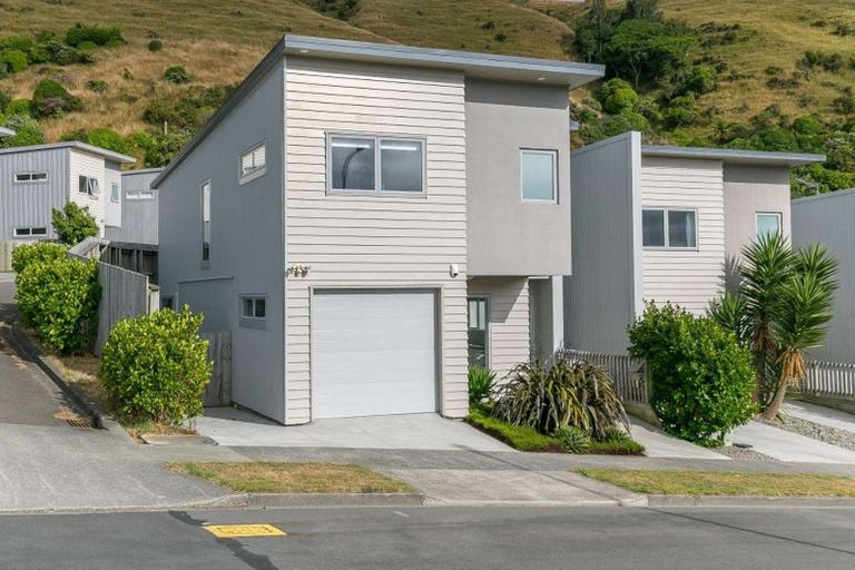 Photo of property in 36a Erlestoke Crescent, Churton Park, Wellington, 6037