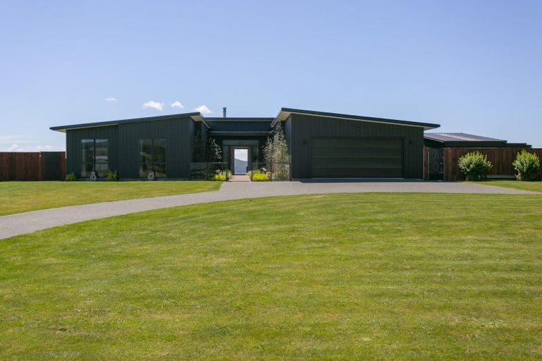 Photo of property in 21 Rangikatea Road, Omori, Turangi, 3381