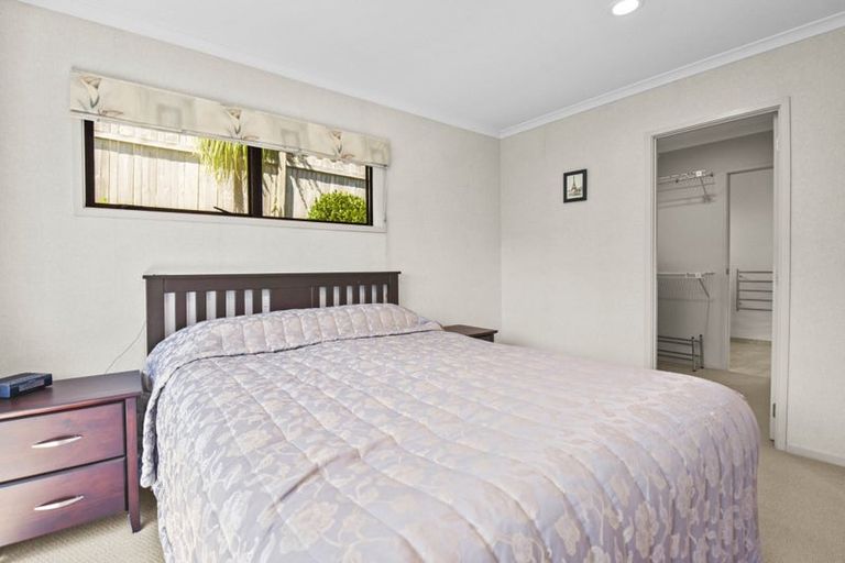 Photo of property in 8 Jelas Road, Red Beach, 0932