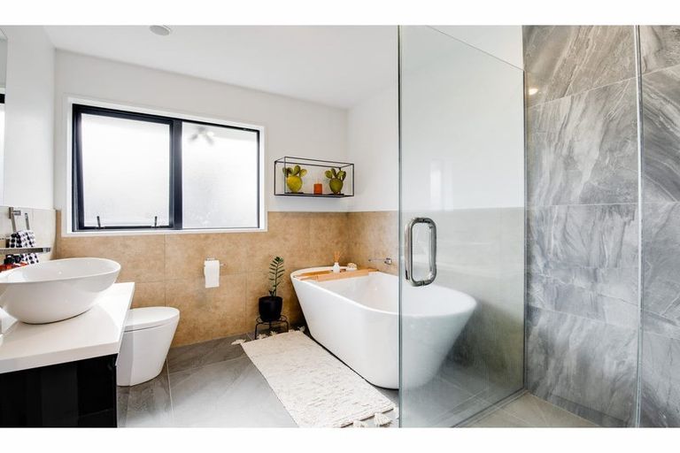 Photo of property in 24 Roys Street, Marshland, Christchurch, 8083