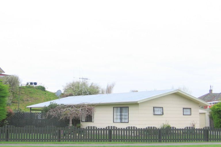 Photo of property in 29 Reeve Street, Foxton, 4814