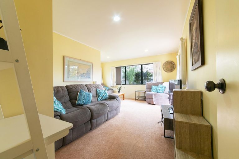 Photo of property in 38 Merlot Heights, Huapai, Kumeu, 0810