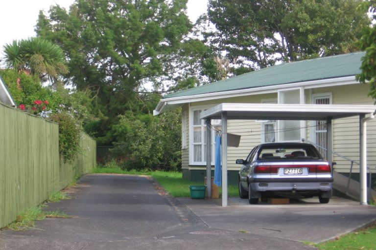 Photo of property in 97a Mcleod Road, Te Atatu South, Auckland, 0610