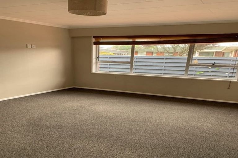 Photo of property in 16 Te Punga Place, Awapuni, Palmerston North, 4412