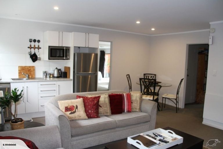 Photo of property in 43 Sharon Road, Waiake, Auckland, 0630