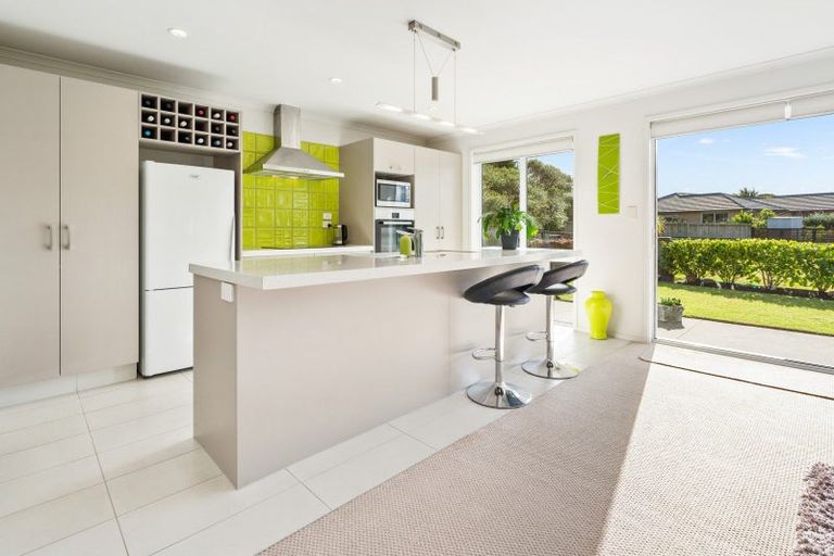 Photo of property in 20 Stace Hopper Drive, One Tree Point, 0118