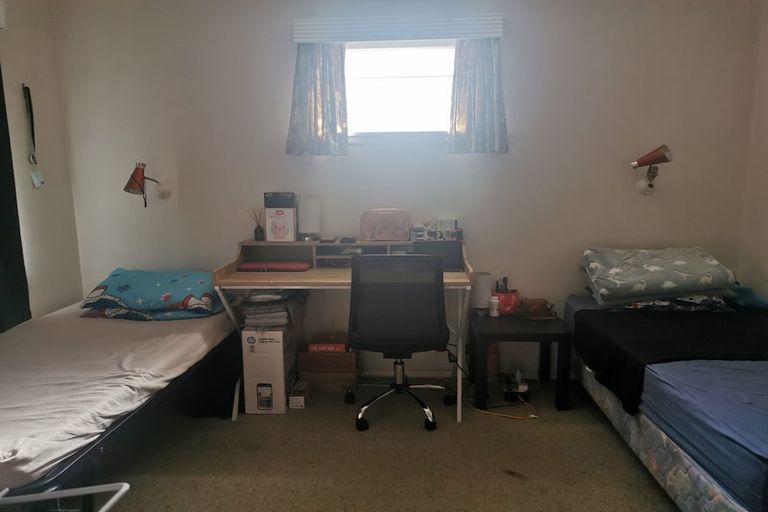 Photo of property in 42 Gibbons Street, Upper Hutt Central, Upper Hutt, 5018