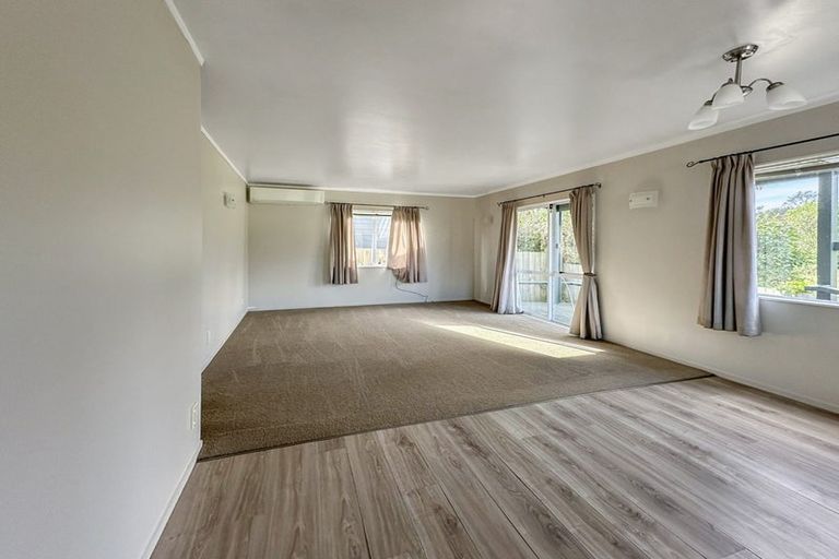 Photo of property in 11b Knox Road, Swanson, Auckland, 0612