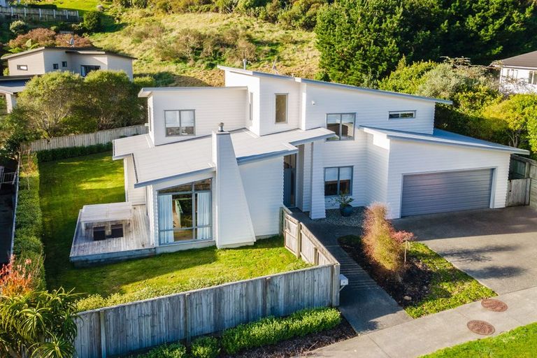 Photo of property in 15 Mauldeth Terrace, Churton Park, Wellington, 6037