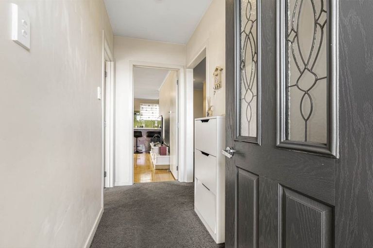 Photo of property in 1/29 Raines Avenue, Forrest Hill, Auckland, 0620