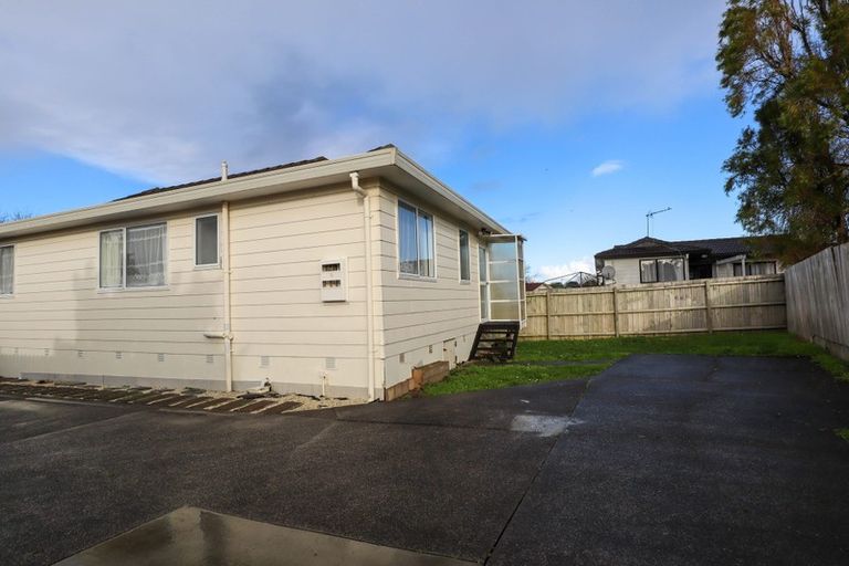 Photo of property in 2/72 Palmers Road, Clendon Park, Auckland, 2103